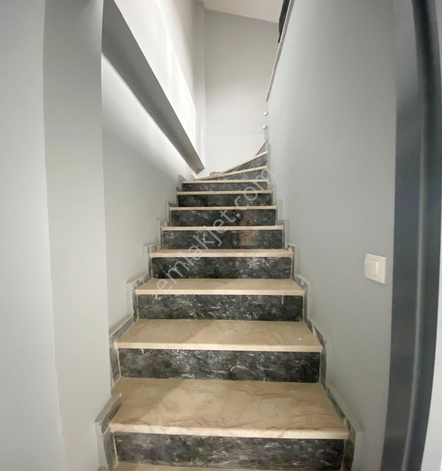 Pusula Yapı'dan Cadde Üzerinde Yüksek Kredili 4+1 Üst Dubleks!!! - Görsel 10