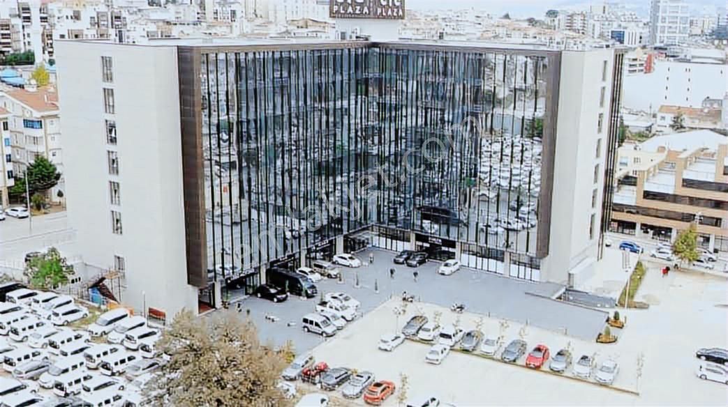 Efe Plaza Da Kiralık Son Dubleks Ofis