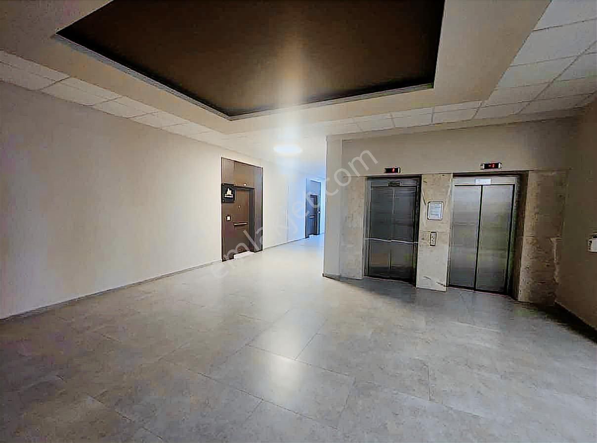 Efe Plaza Da Kiralık Son Dubleks Ofis - Görsel 8