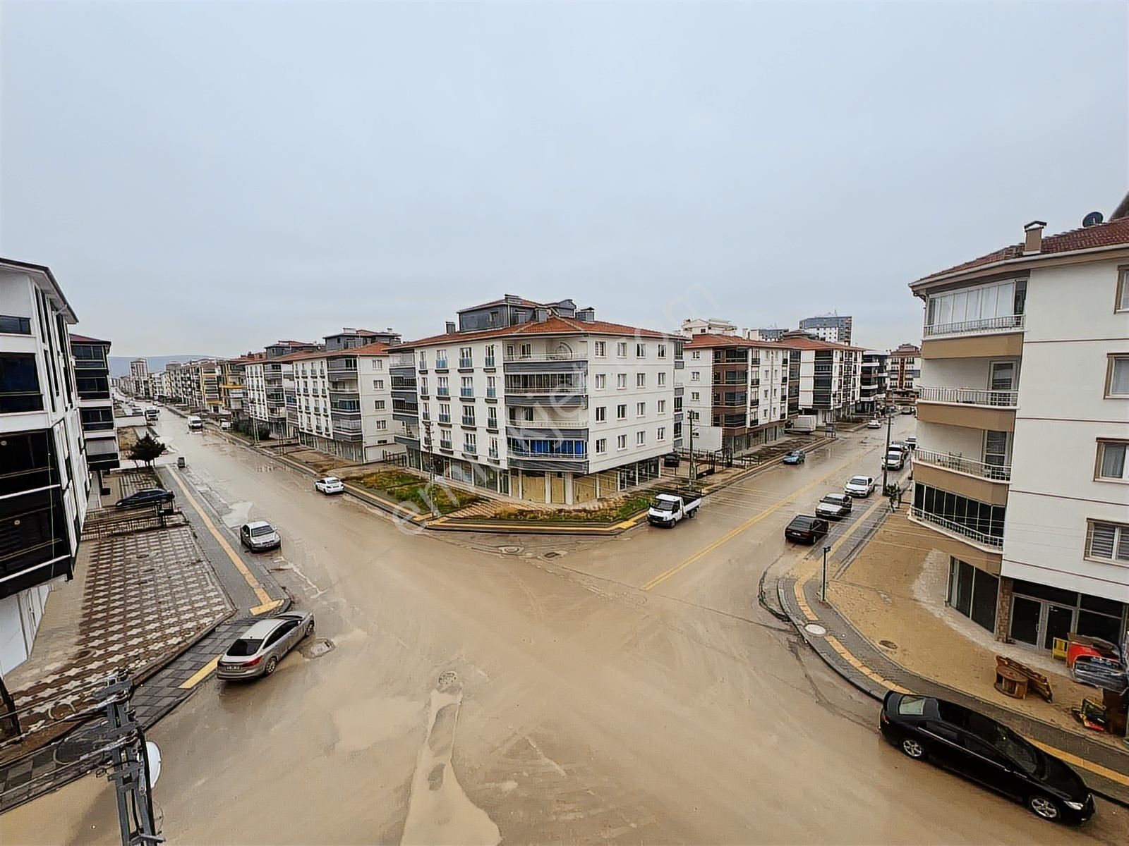 Yenikent Menderes Mah. Sıfır Ara Katta Geniş Balkonlu 3+1 Daire - Görsel 23