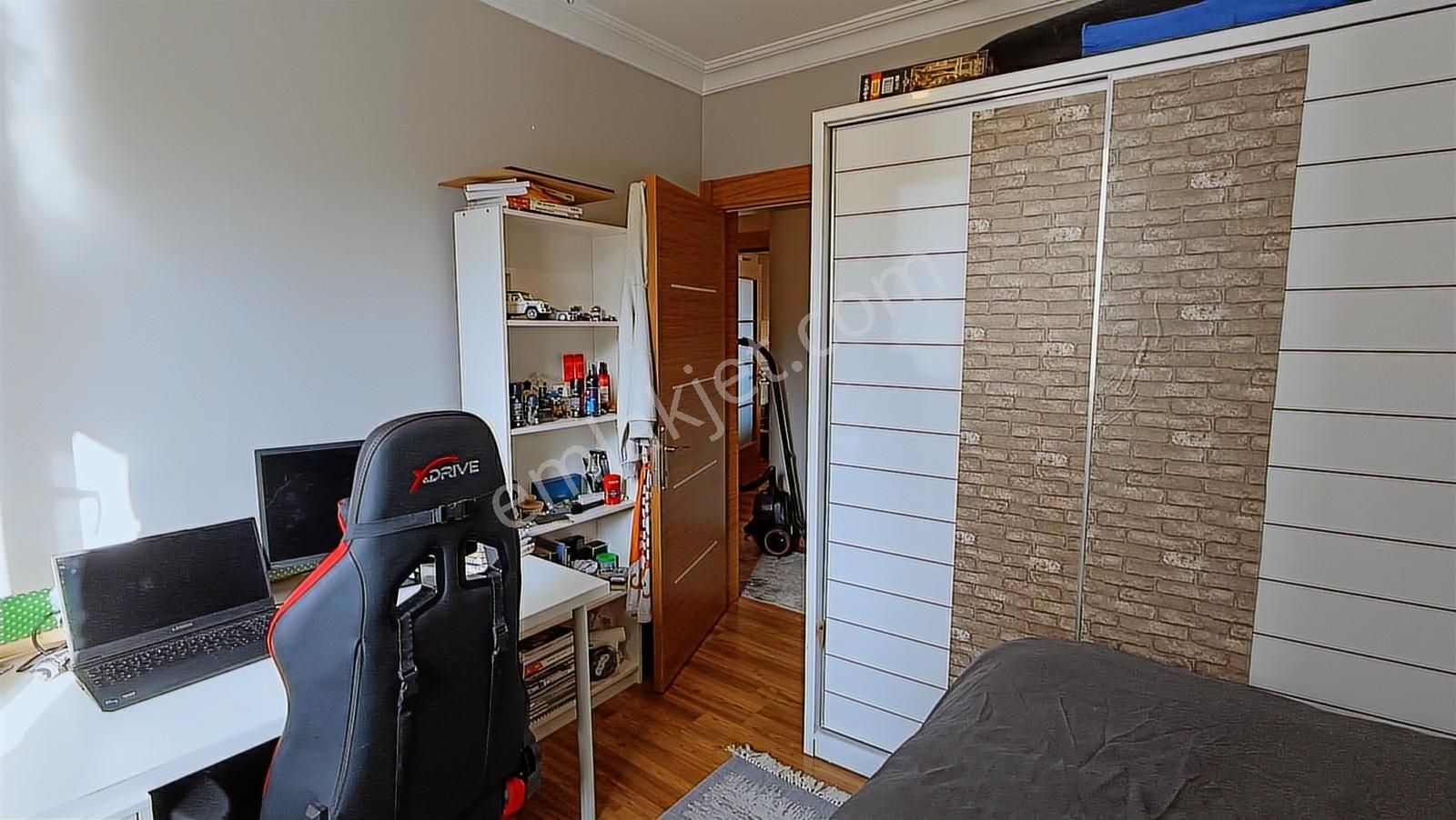 Metrobüse Yürüme Mesafesinde Çatı Dubleks - Görsel 16