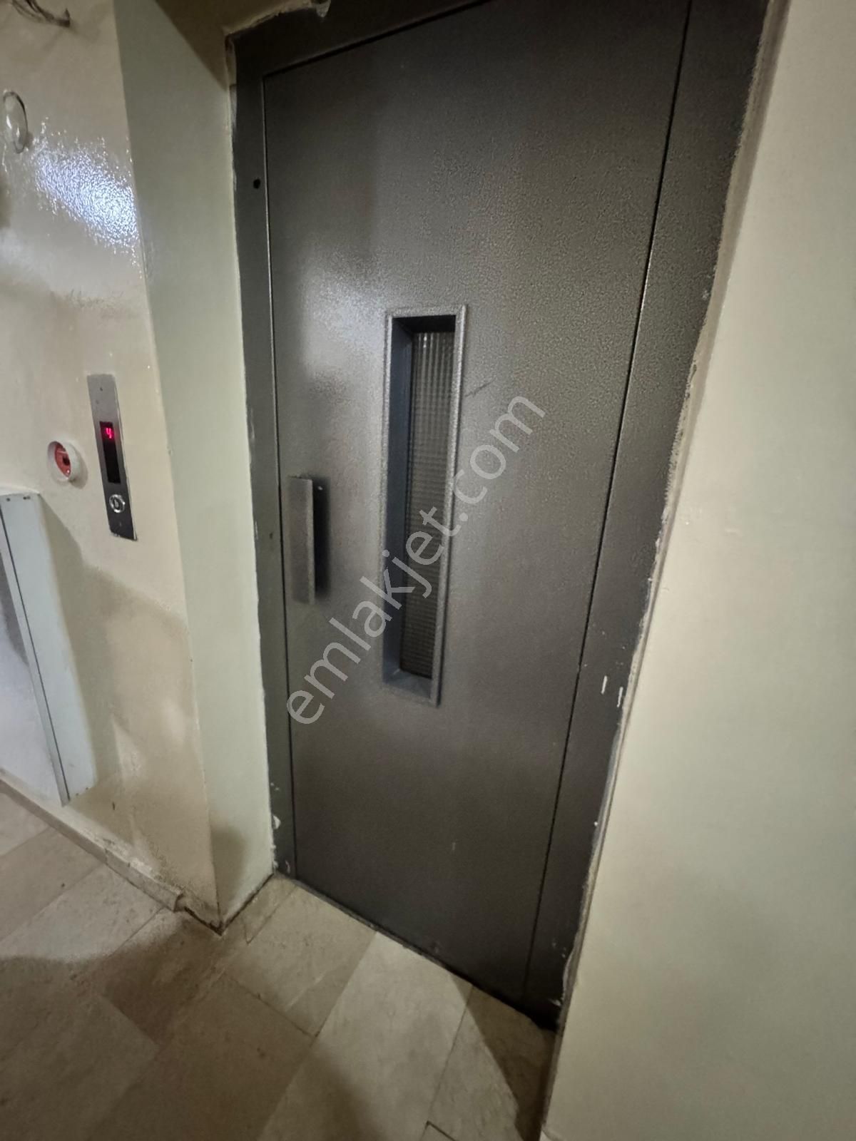 İsmetpaşa Mah 6+2 Asansörlü Tavanı Yüksek Devasa Bağımsız Girişli Dublex - Görsel 19