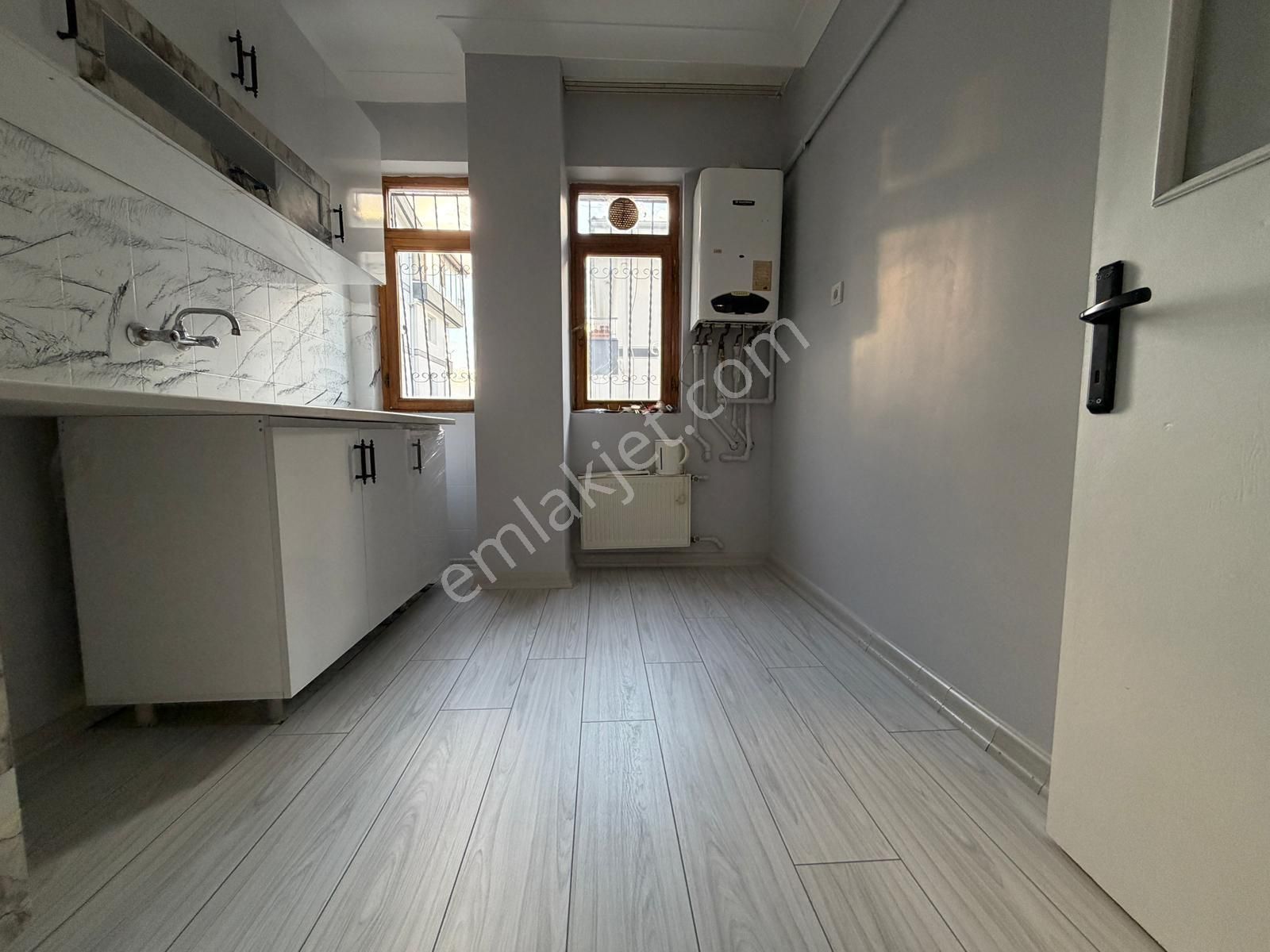 19 Mayıs Caddesi Yakını Full Yapılı 2+1 Geniş Daire - Görsel 2