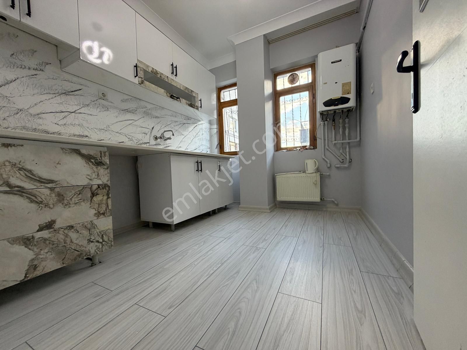 19 Mayıs Caddesi Yakını Full Yapılı 2+1 Geniş Daire - Görsel 3