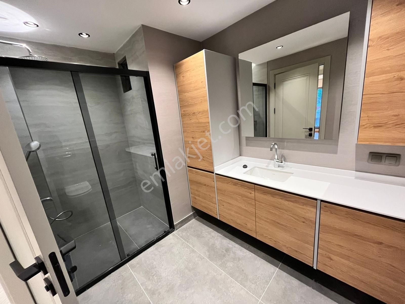 Yuvaköy'de Ultra Lüks Yapılı 4,5+1 Satılık Konut - Görsel 16