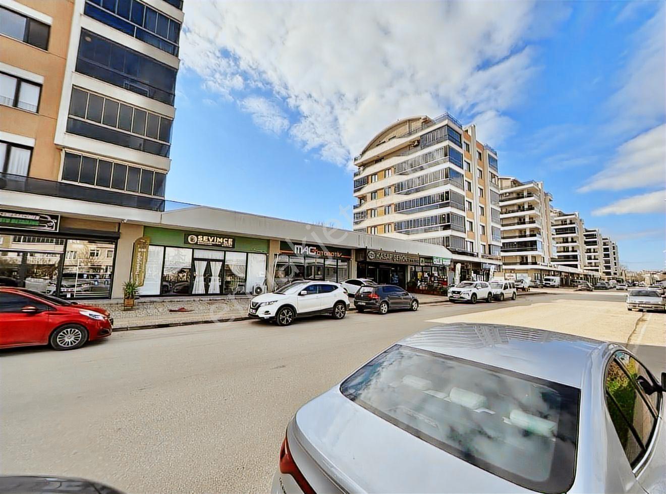 Dialog Time'dan Yunuselinde Kiralık Dükkan