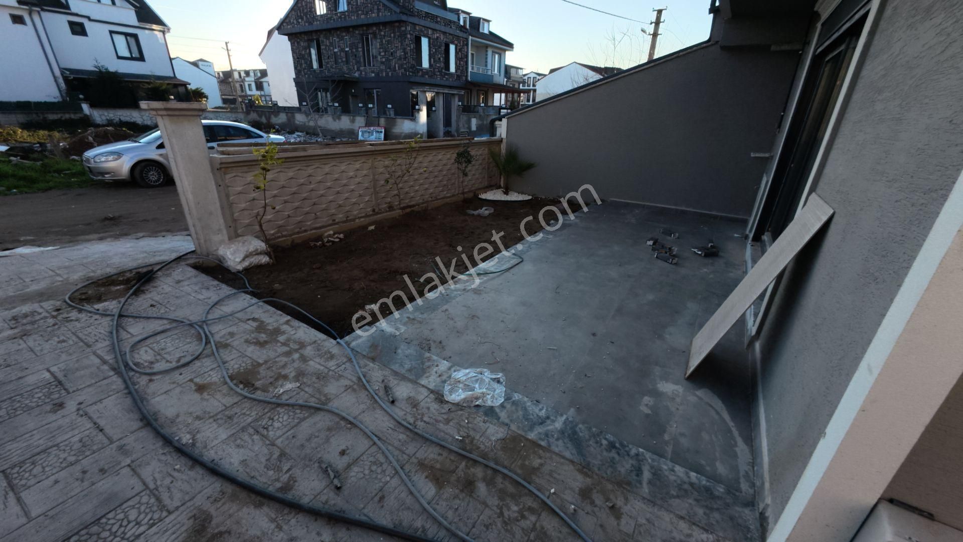 Sakarya Kocaalide Müstakil Bahçe Kullanımlı 4+1 Villa!!! - Görsel 5