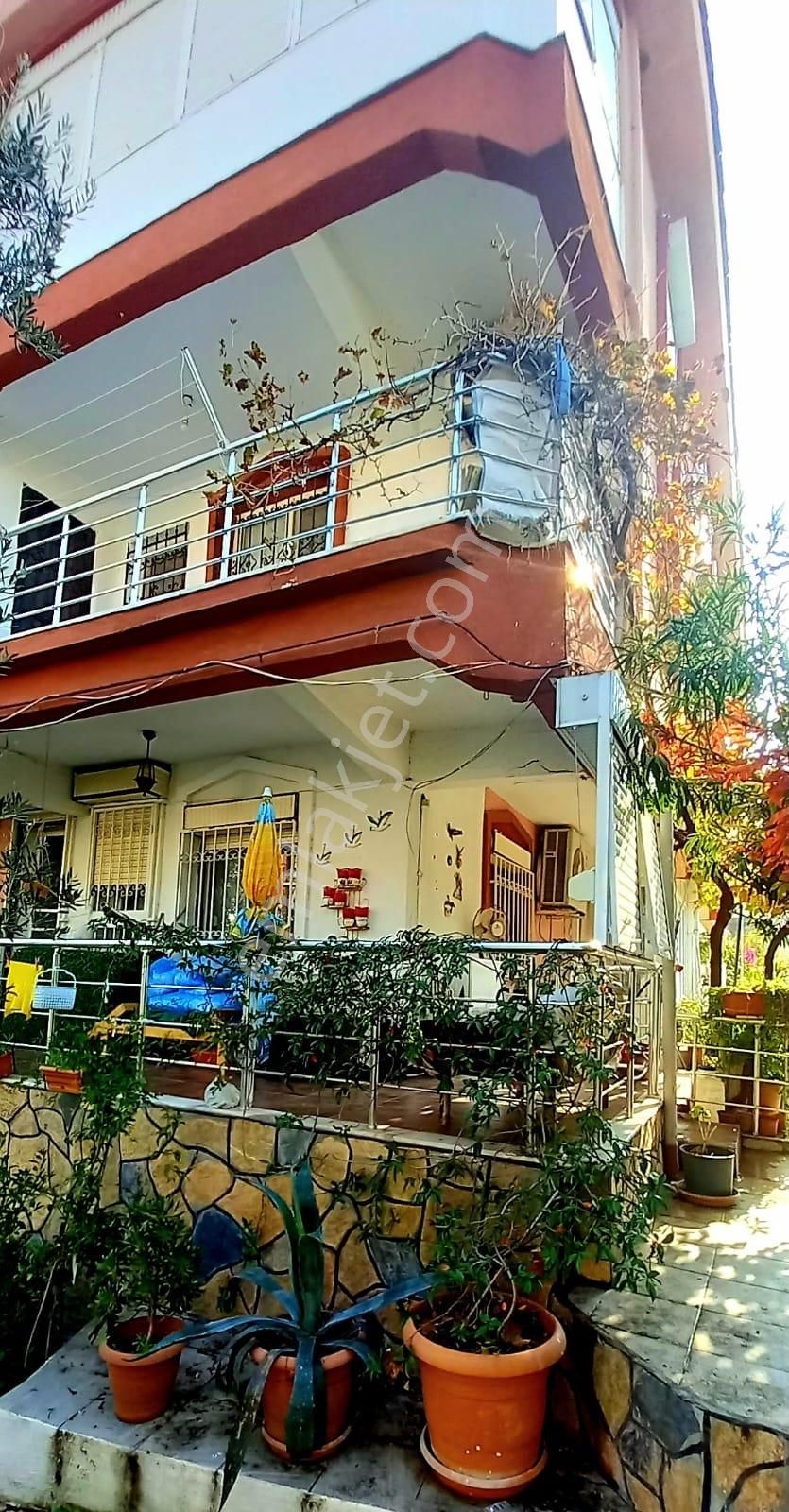 520 Gayrimenkulden 2+1 Denize Sıfır Konumda Satılık Daire - Görsel 18