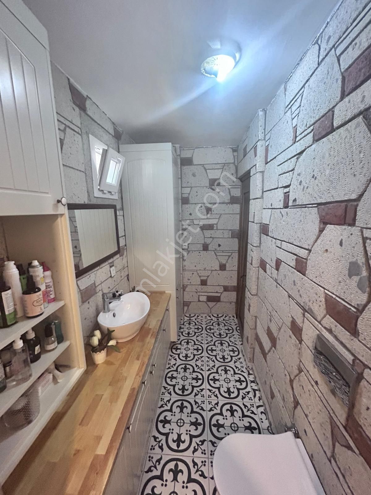 520 Gayrimenkulden Denize Sıfır Konumda Merkezde Villa Satılık - Görsel 11