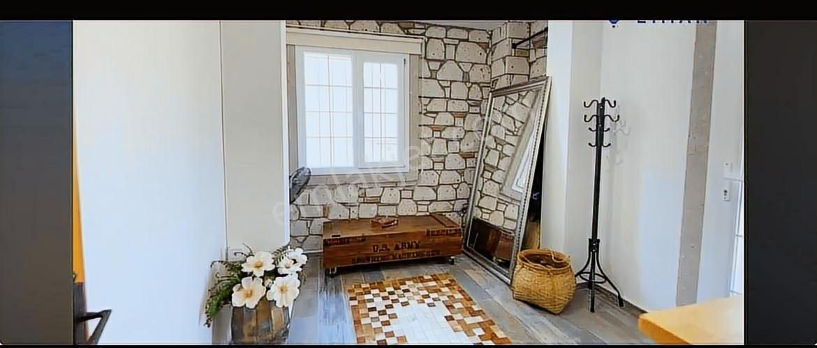 520 Gayrimenkulden Denize Sıfır Konumda Merkezde Villa Satılık - Görsel 8