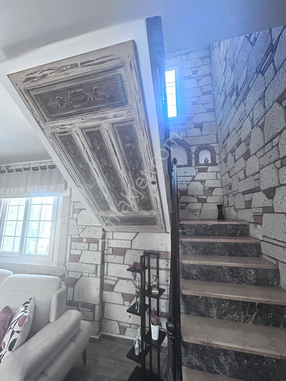 520 Gayrimenkulden Denize Sıfır Konumda Merkezde Villa Satılık - Görsel 9