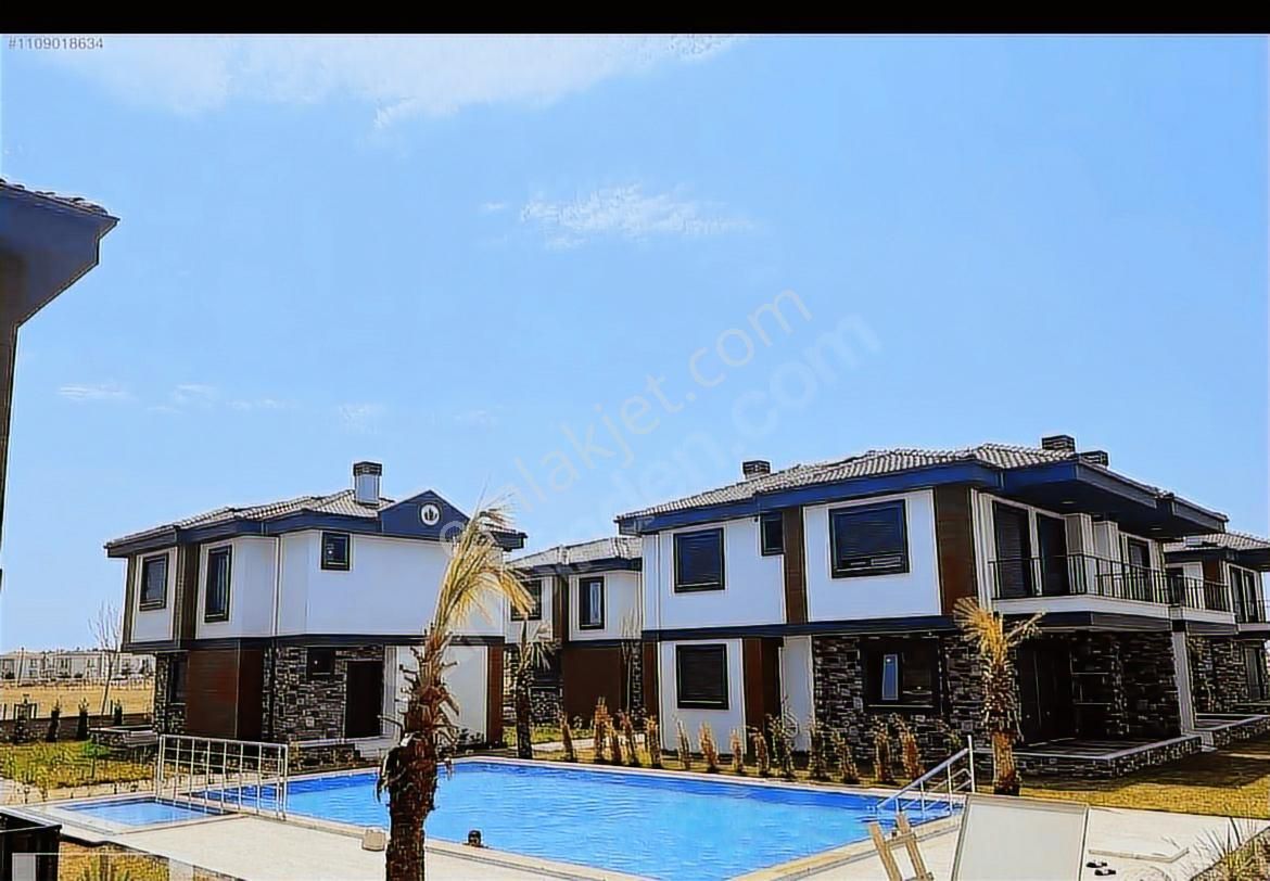 Ayvalık Küçükköyde 520 Gayrimenkulden 4+1 Satılık Lüks Villa - Görsel 12