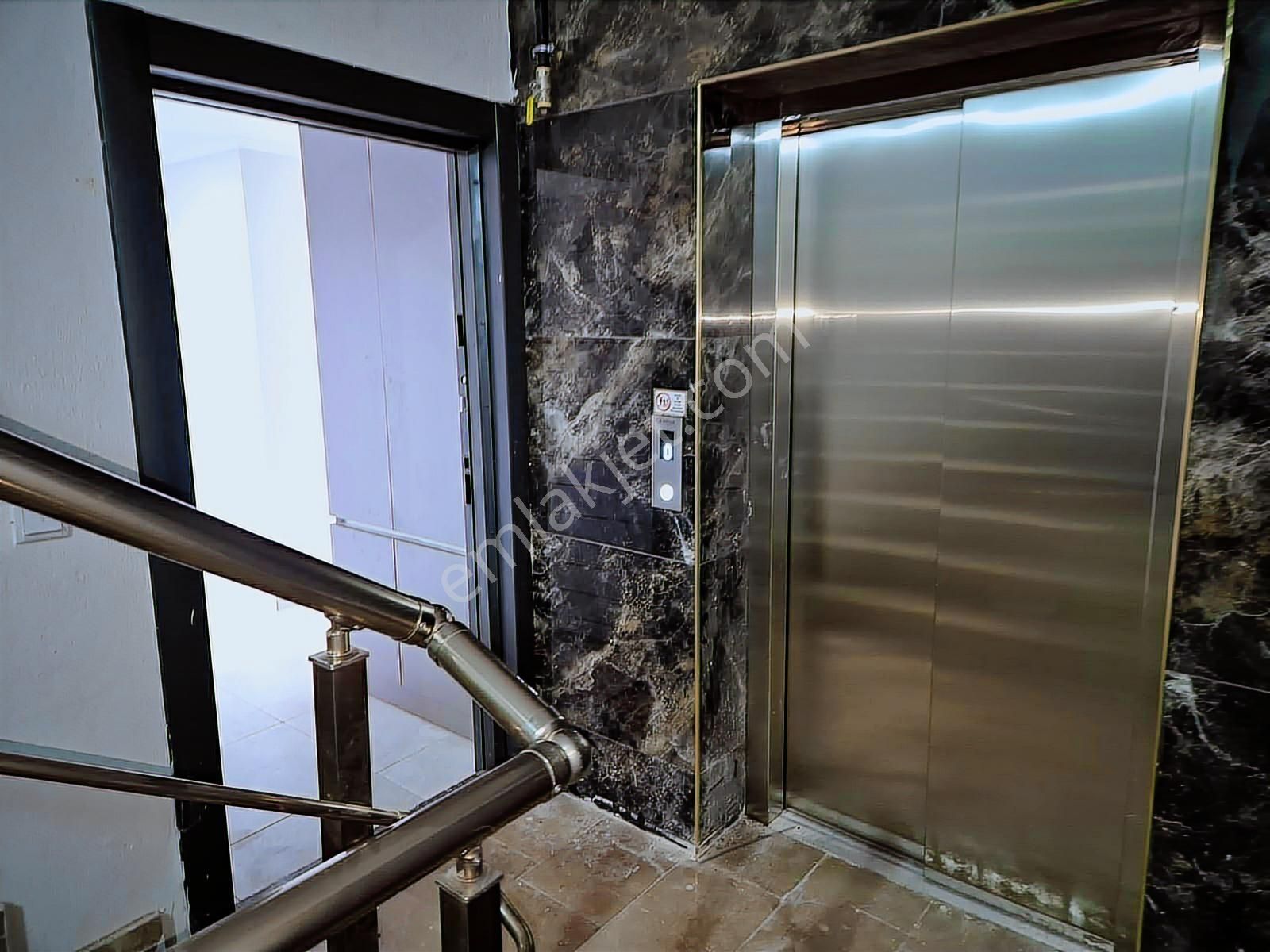 Acil Erenköyde Asansörlü İskanlı G Korkut C 150m Katta 2+1 Daire - Görsel 7