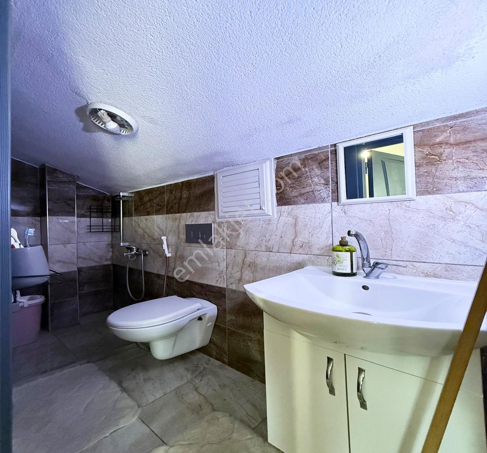 Beylikdüzü Merkezi Konumda Ulaşım Kolaylığı Sağlayan 3+2 Dubleks - Görsel 16