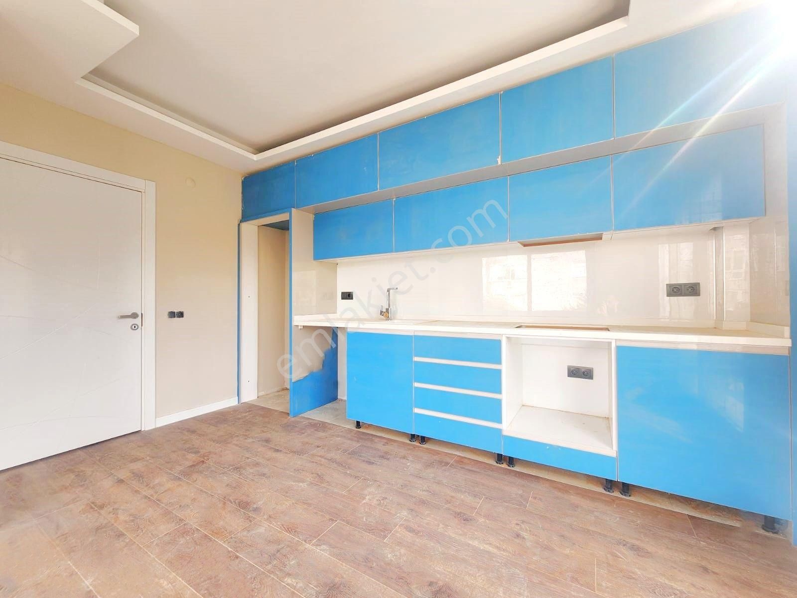 Aygül'den Burhaniye'nin Merkezi Lokasyonun'da Öğretmenler Plajına 1 Sokak Sıfır 1+1 Satılık Daireler - Görsel 4