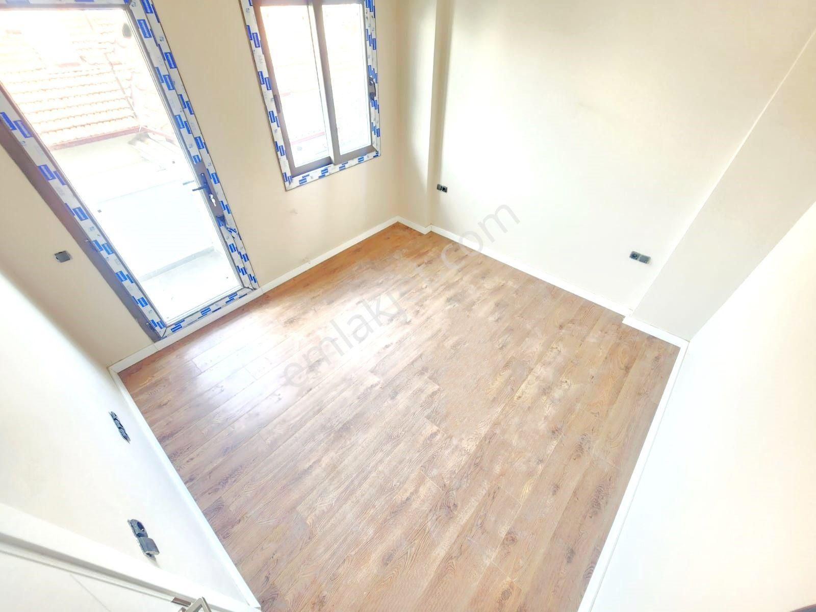 Aygül'den Burhaniye'nin Merkezi Lokasyonun'da Öğretmenler Plajına 1 Sokak Sıfır 1+1 Satılık Daireler - Görsel 20