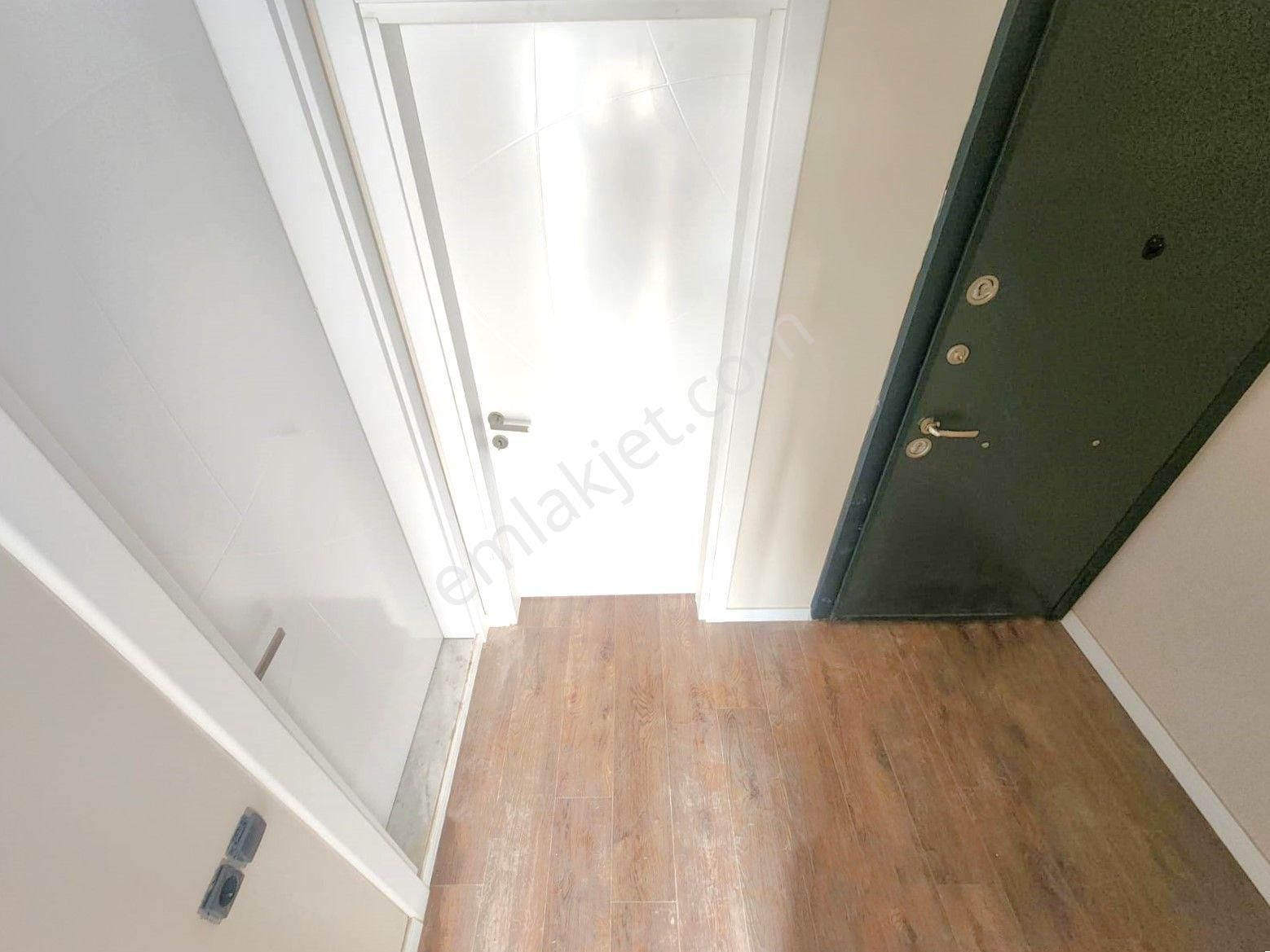 Aygül'den Burhaniye'nin Merkezi Lokasyonun'da Öğretmenler Plajına 1 Sokak Sıfır 1+1 Satılık Daireler - Görsel 31