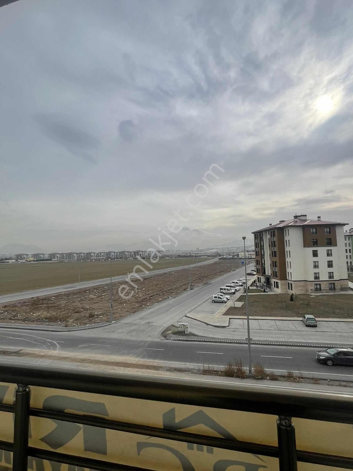 Dağtekin İnşaat'tan Toki Karşısı 3.5+1 Sıfır Çift Balkonlu Daire - Görsel 9