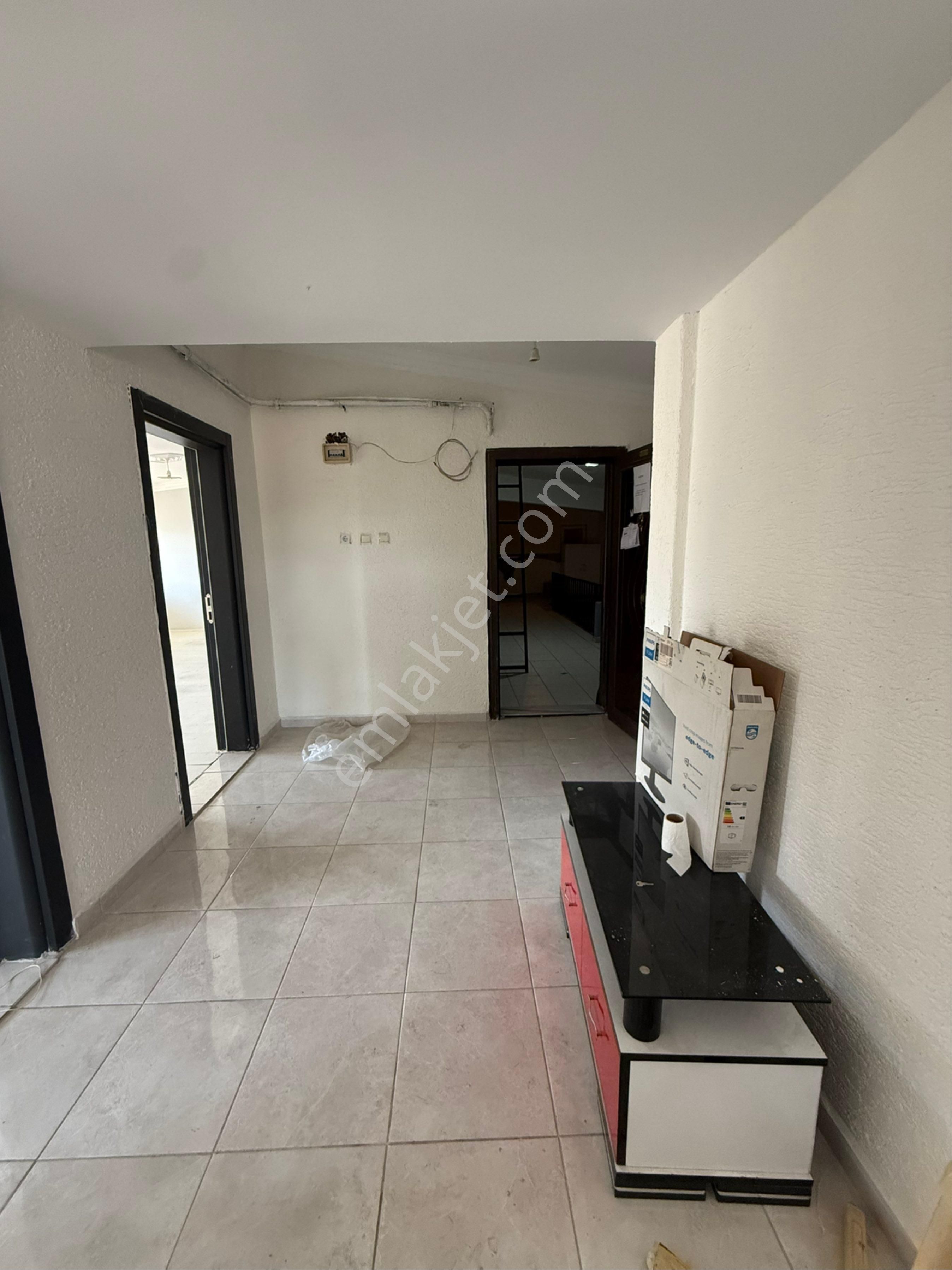 Çerkezköy Çarşı Merkezde 150 M2 Teras Kat 2+1 Fırsat Daire - Görsel 14