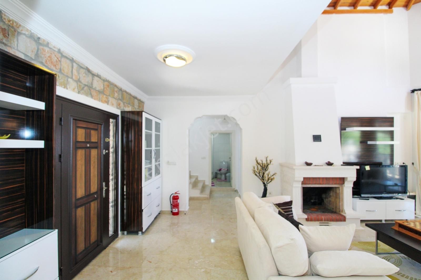 Fethiye Yeşilüzümlüde Havuzlu Bahçeli 4+1 Kiralık Villa | Tekce - Görsel 2