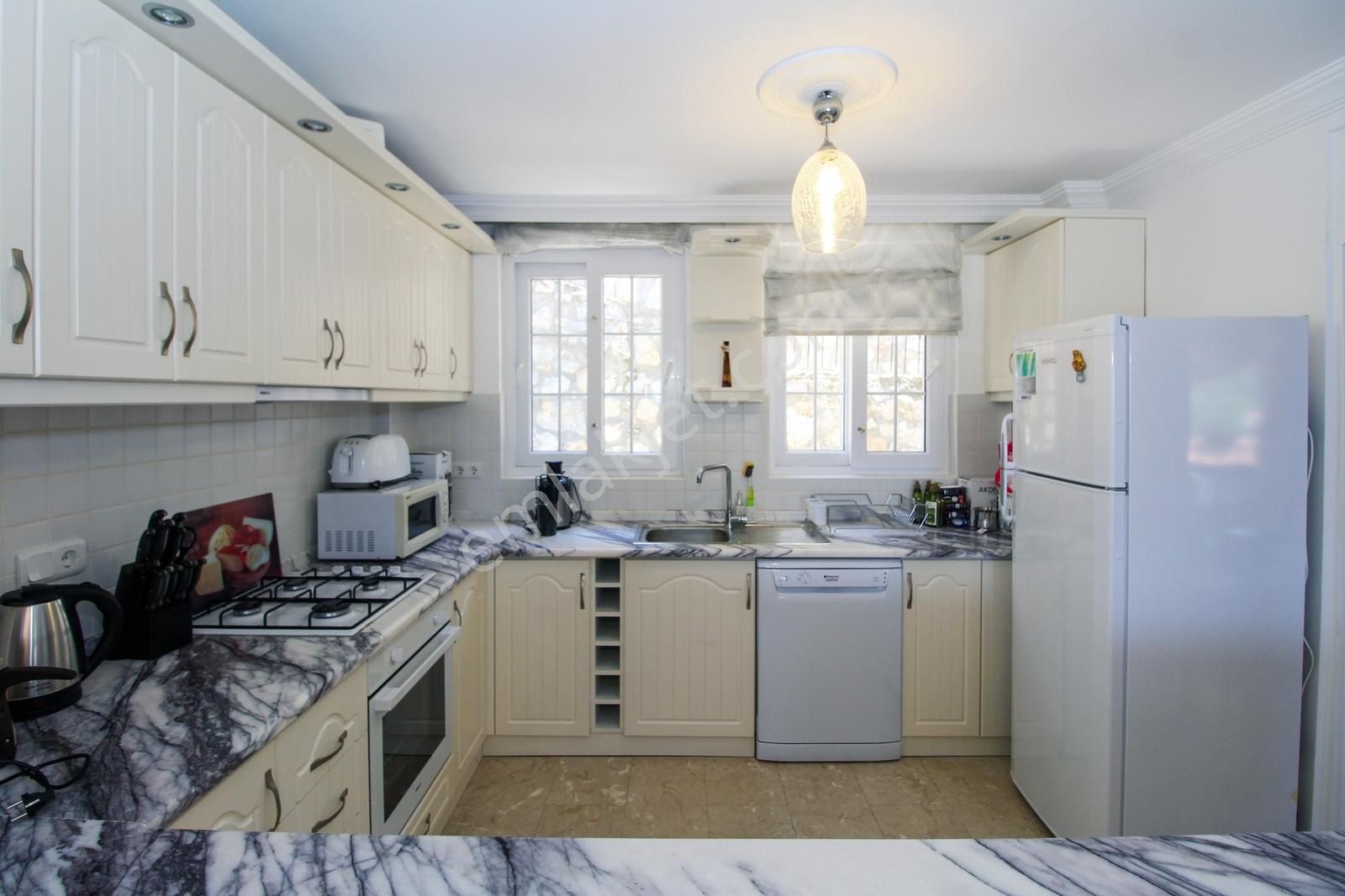 Fethiye Yeşilüzümlüde Havuzlu Bahçeli 4+1 Kiralık Villa | Tekce - Görsel 5