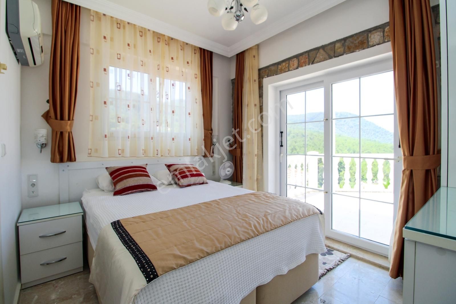 Fethiye Yeşilüzümlüde Havuzlu Bahçeli 4+1 Kiralık Villa | Tekce - Görsel 35