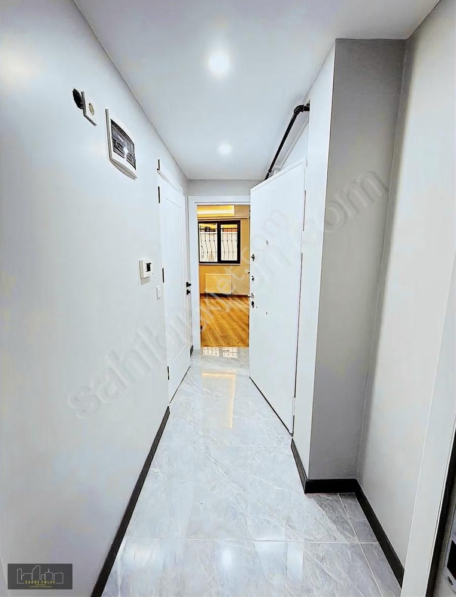 Cadde Emlak Sıfır Yüksek Camlı 1+1 Yatırımlık Lüx Bahçe Katı - Görsel 8
