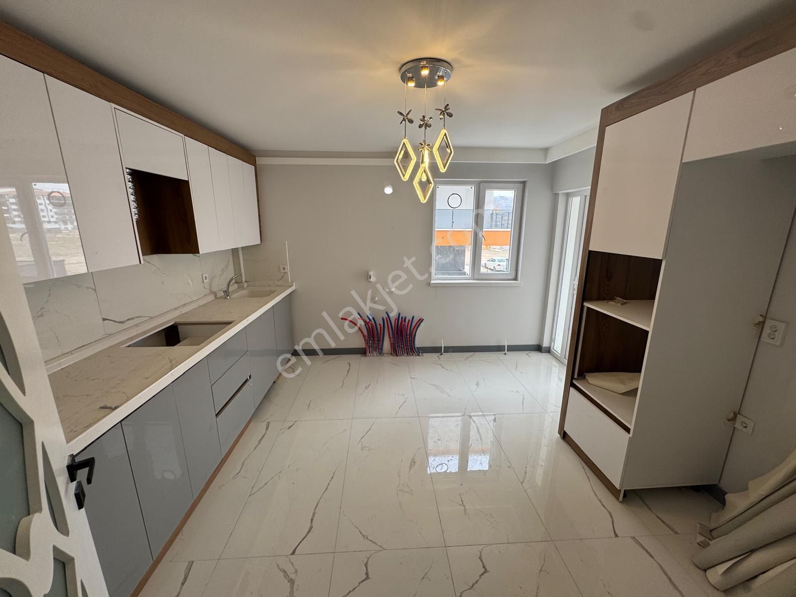 Sincan Yenikentte Satılık 4+1 Geniş Daire Fırsat Kupon - Görsel 5