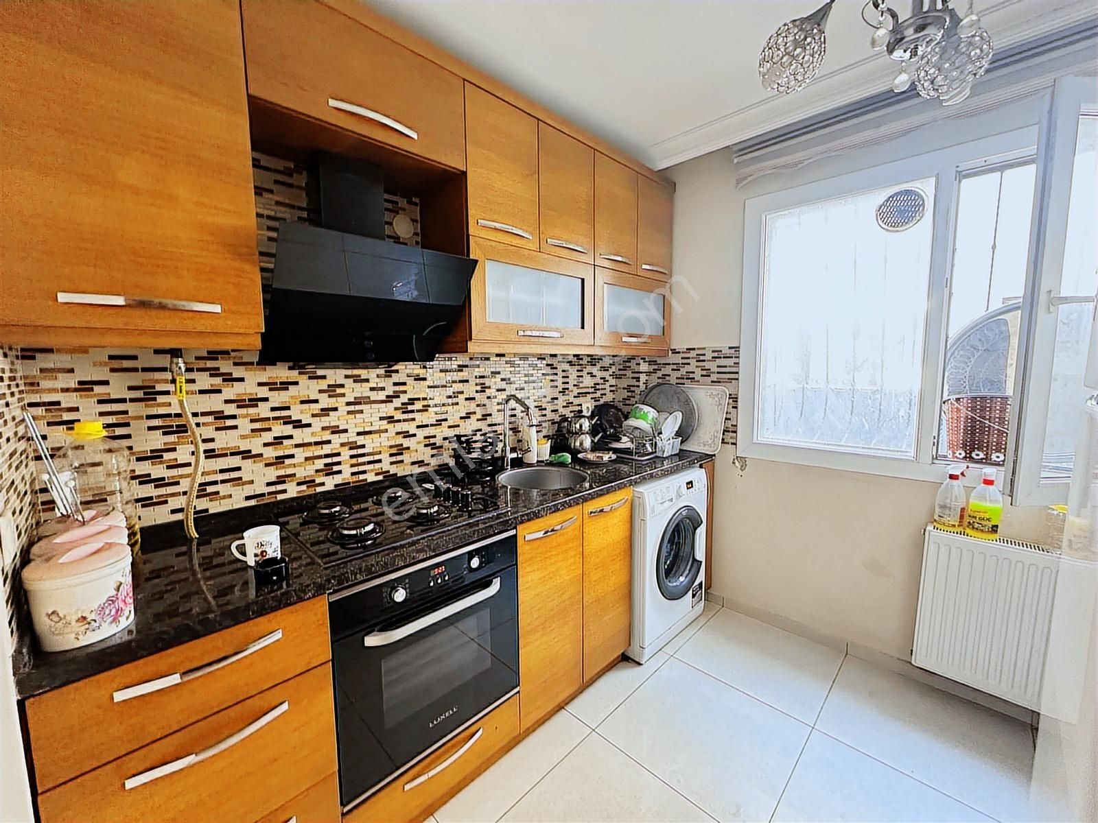 Bozyaka Da 3+1 Doğalgazlı Asansörlü Otoparklı Satılık Daire