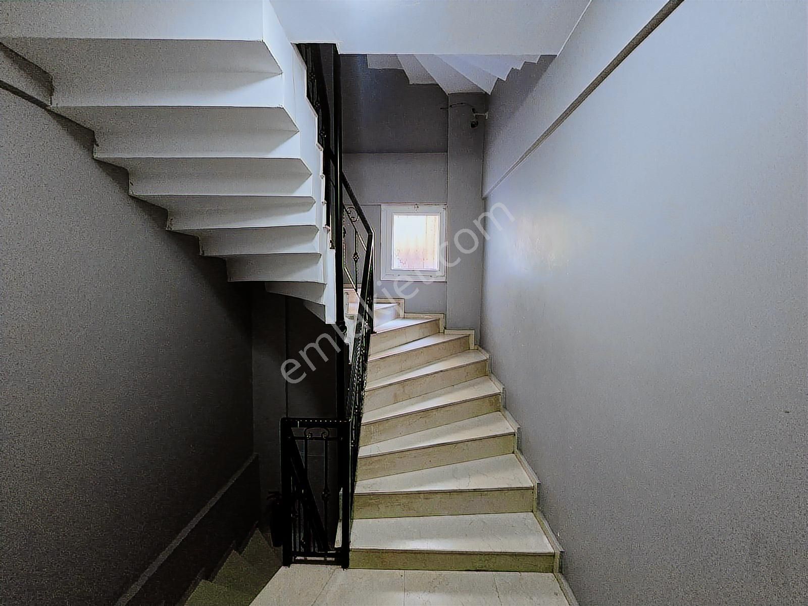 Remax Arma'dan Buca Çamlıkule Mah 2+1 80 M2 Dükkan Üzeri 1 Kat - Görsel 11