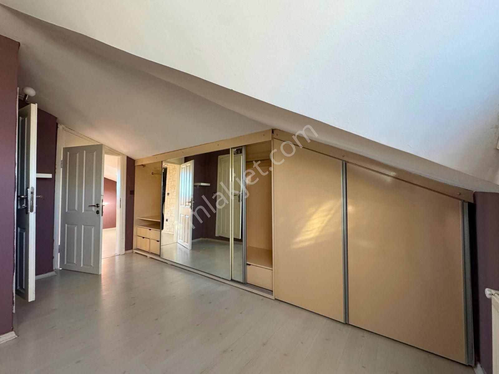 Çekmeköy Mehmet Akif Mahallesinde Satılık 4+2 Dublex Daire - Görsel 12