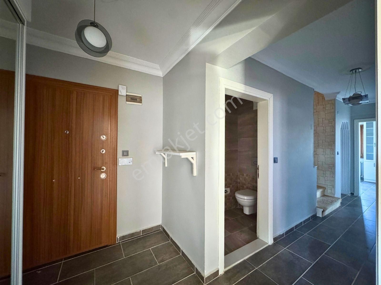 Çekmeköy Mehmet Akif Mahallesinde Satılık 4+2 Dublex Daire - Görsel 25