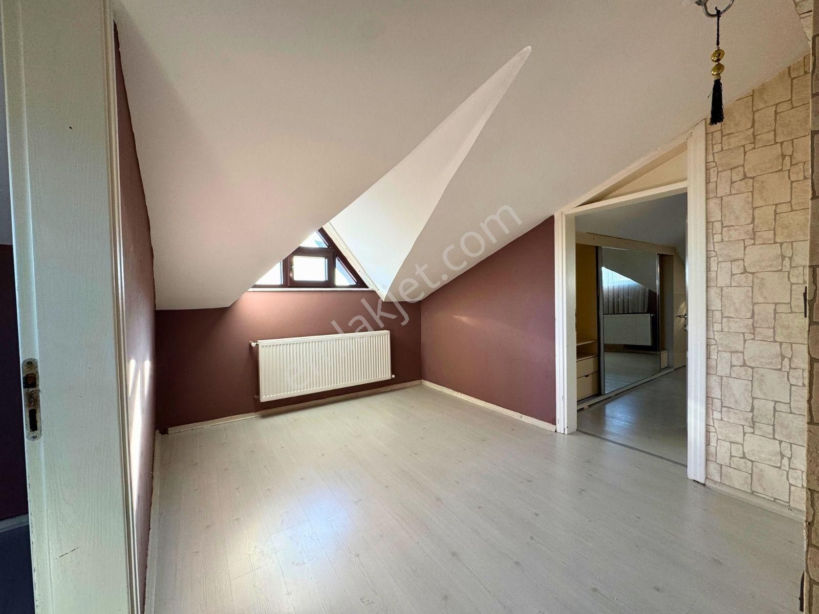 Çekmeköy Mehmet Akif Mahallesinde Satılık 4+2 Dublex Daire - Görsel 23