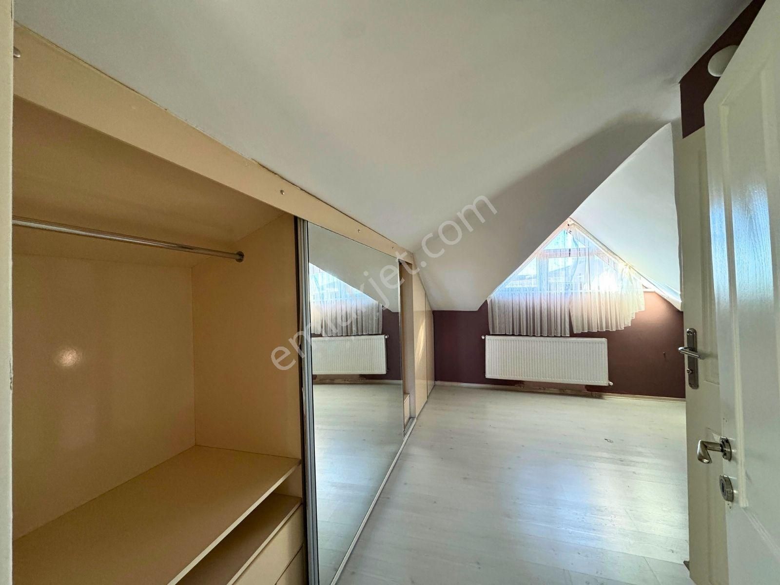 Çekmeköy Mehmet Akif Mahallesinde Satılık 4+2 Dublex Daire - Görsel 18