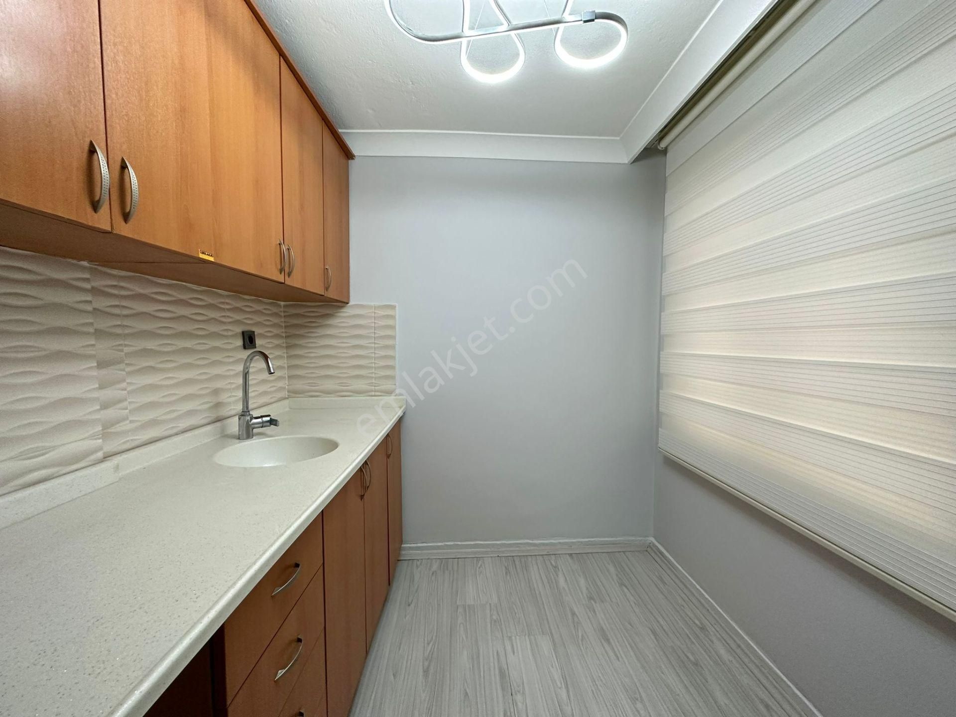 Kariyer'den Etlik Bağcı Caddesi Paraleli 3+1 Lüx Yapılı 18.000tl Kiracılı Kat Konumunda Daire - Görsel 2