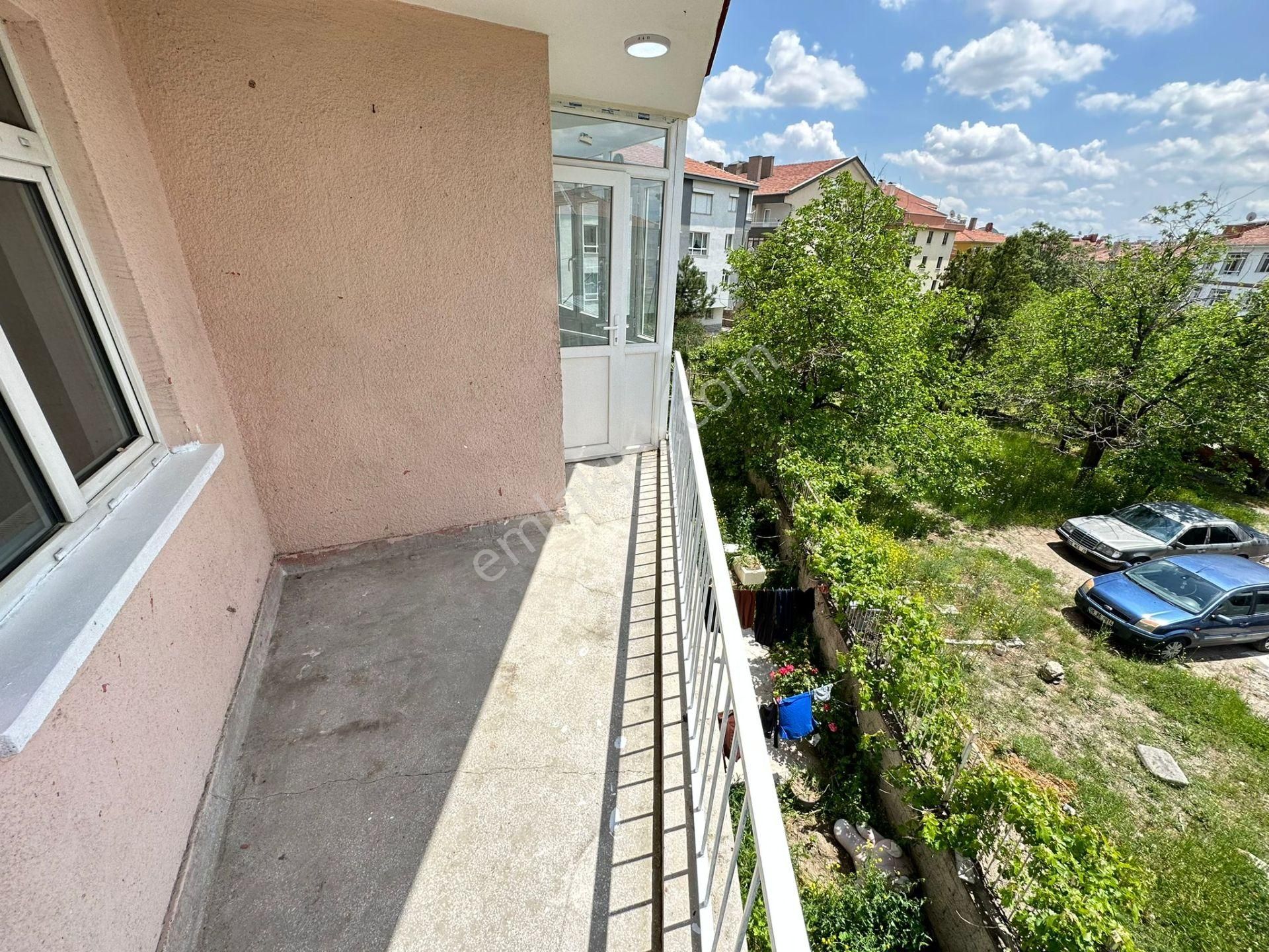 Kariyer'den Etlik Bağcı Caddesi Paraleli 3+1 Lüx Yapılı 18.000tl Kiracılı Kat Konumunda Daire - Görsel 34