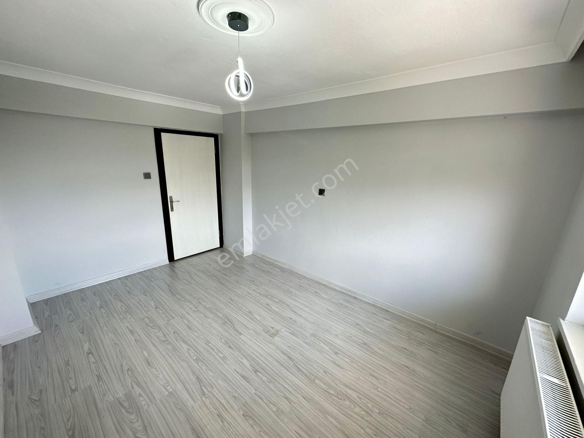Kariyer'den Etlik Bağcı Caddesi Paraleli 3+1 Lüx Yapılı 18.000tl Kiracılı Kat Konumunda Daire - Görsel 22
