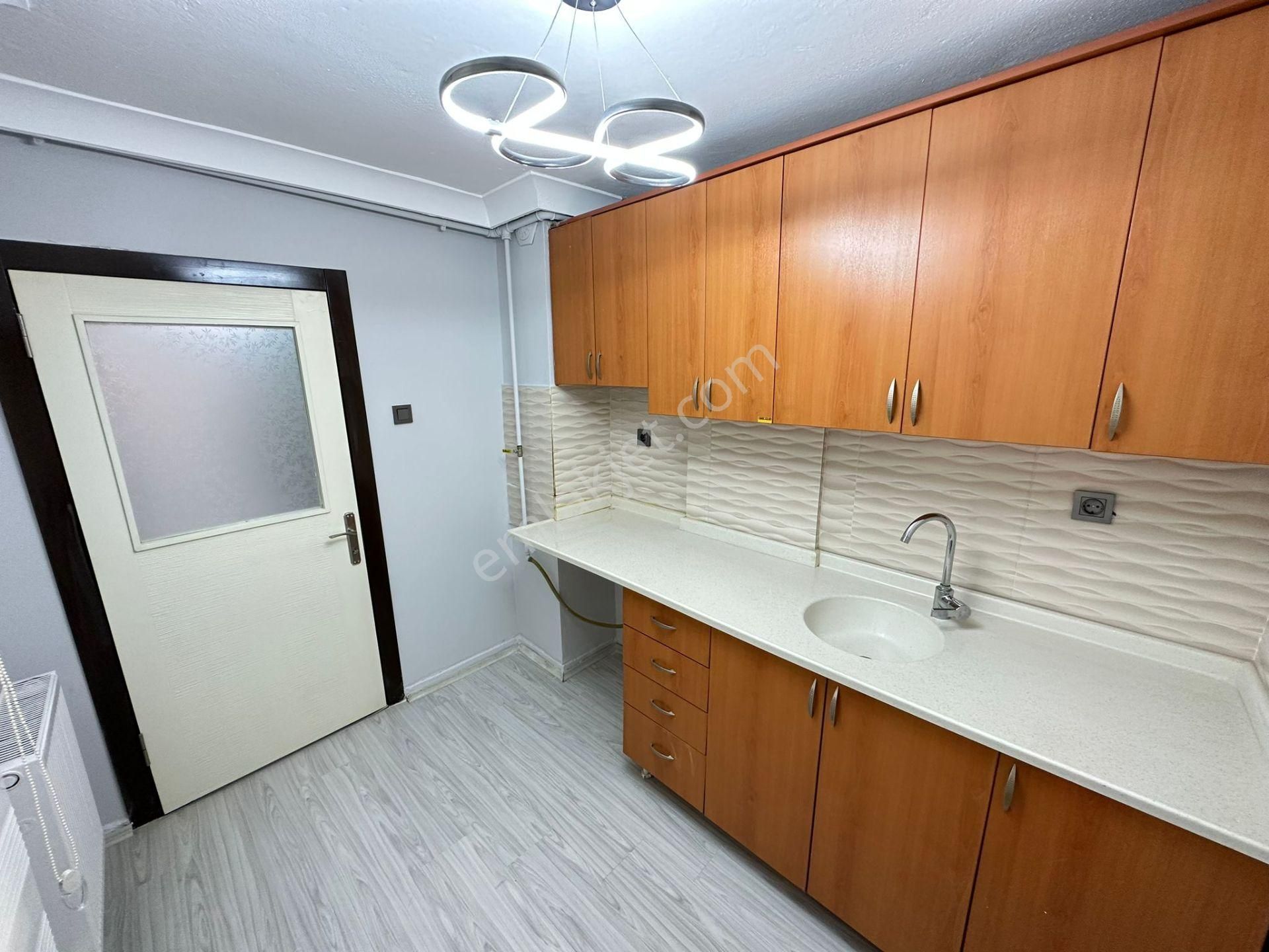 Kariyer'den Etlik Bağcı Caddesi Paraleli 3+1 Lüx Yapılı 18.000tl Kiracılı Kat Konumunda Daire - Görsel 10