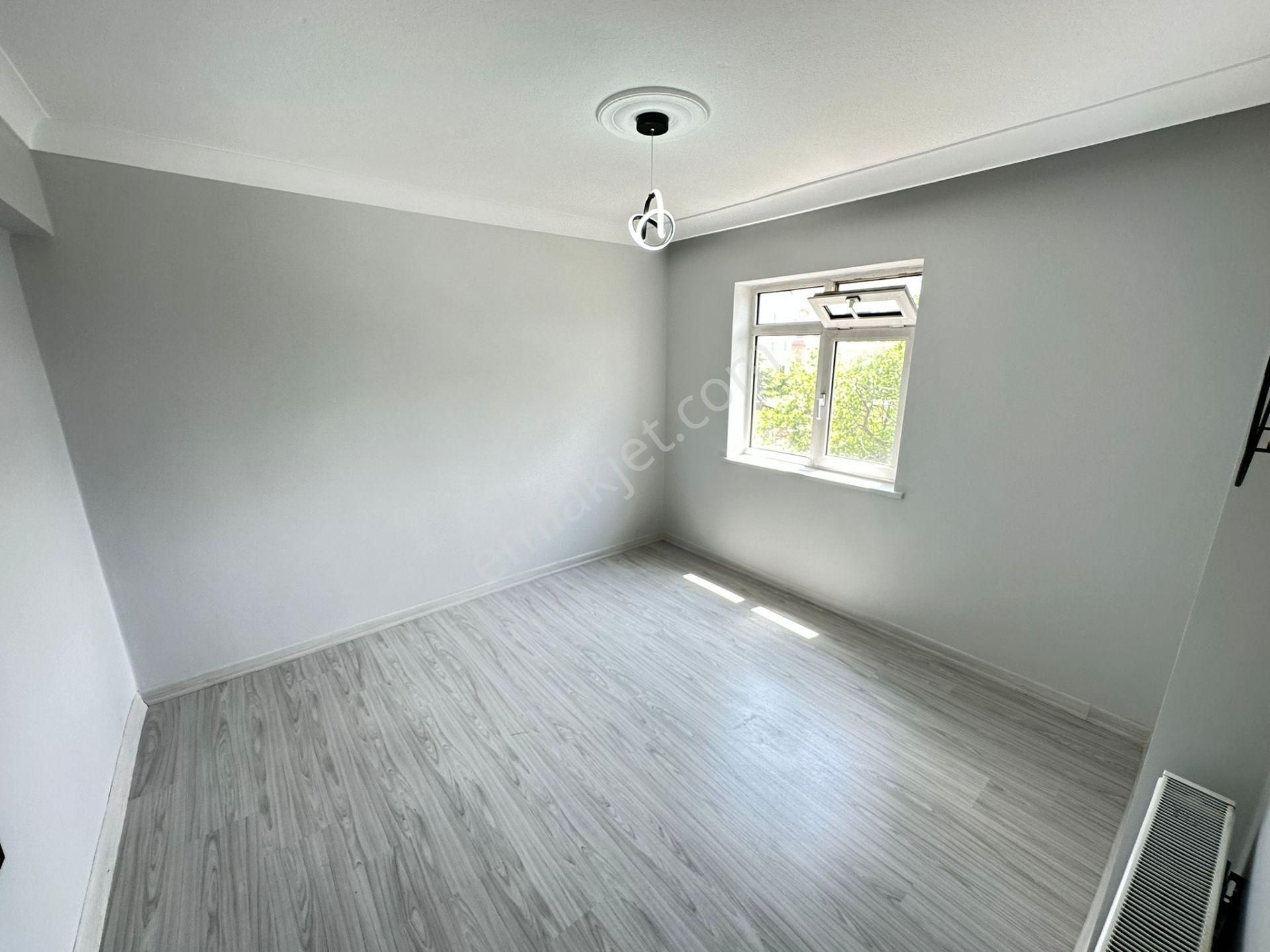 Kariyer'den Etlik Bağcı Caddesi Paraleli 3+1 Lüx Yapılı 18.000tl Kiracılı Kat Konumunda Daire - Görsel 28