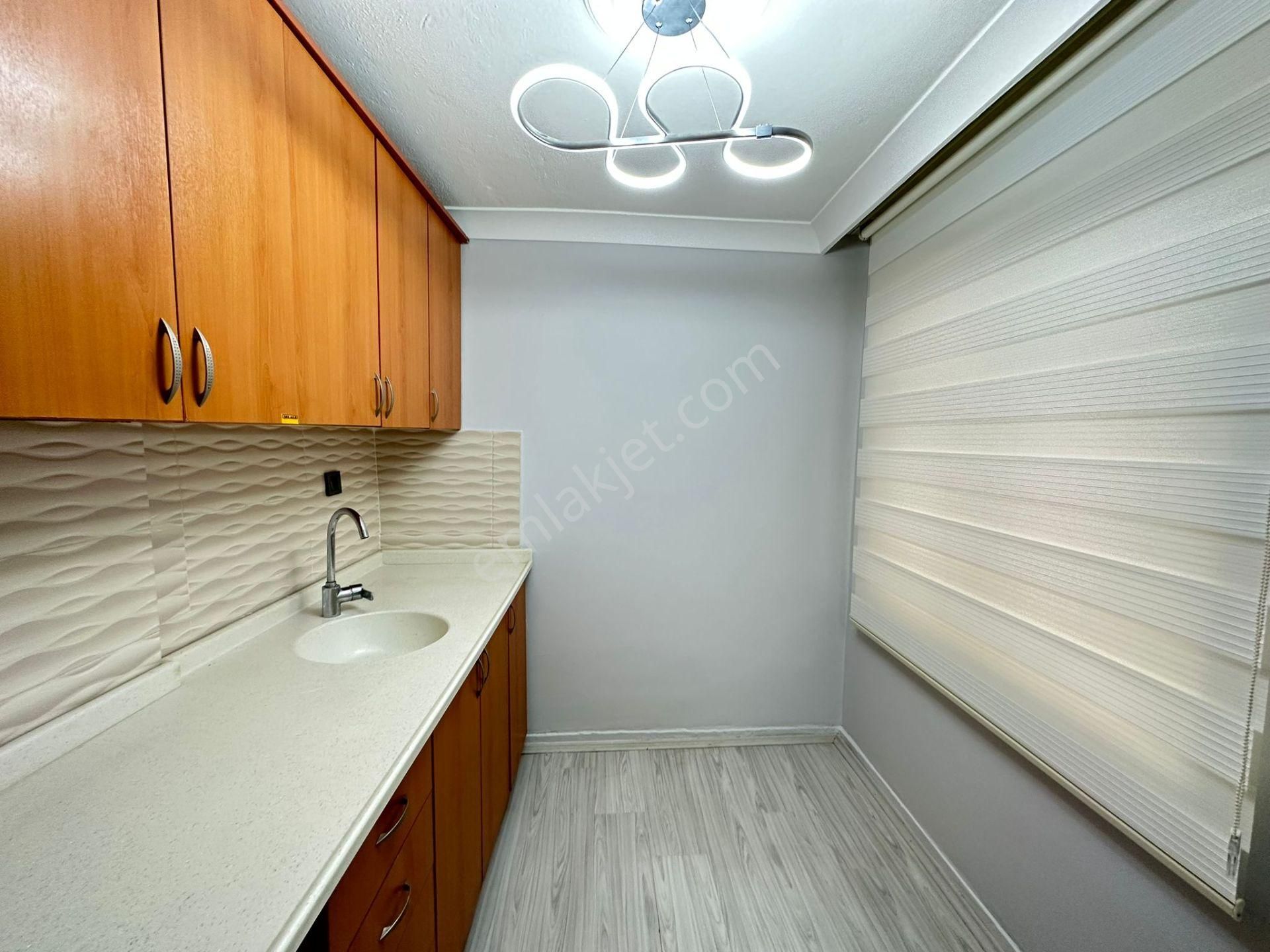 Kariyer'den Etlik Bağcı Caddesi Paraleli 3+1 Lüx Yapılı 18.000tl Kiracılı Kat Konumunda Daire - Görsel 6