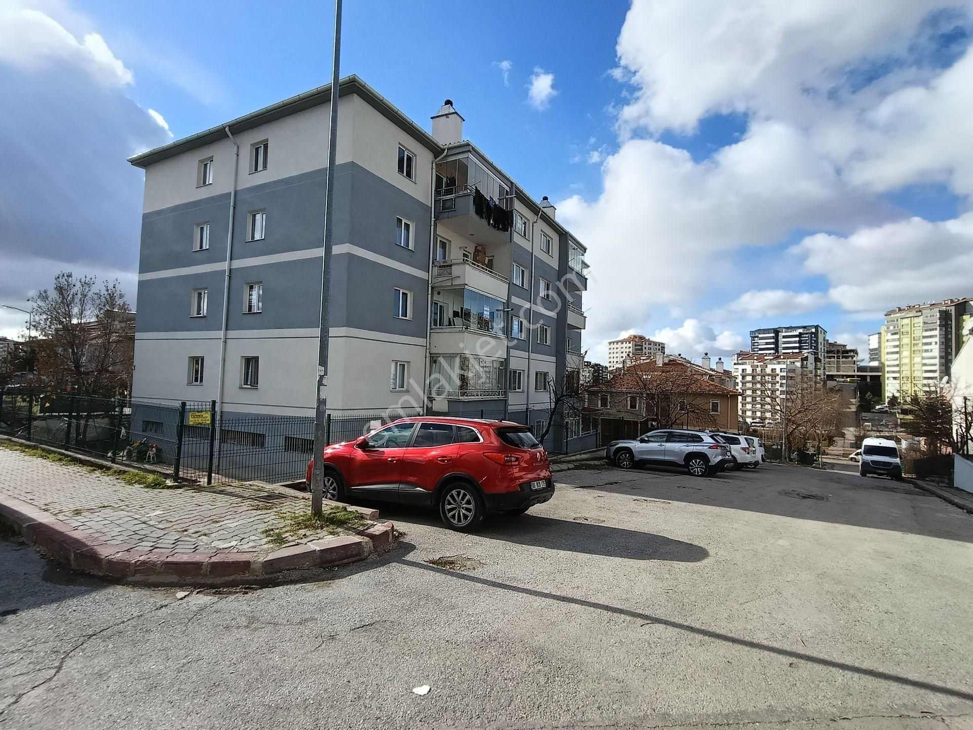 Polat Livedan Mesut Evler Sitesinde Kiralık Ara Kat 3+1 - Görsel 2