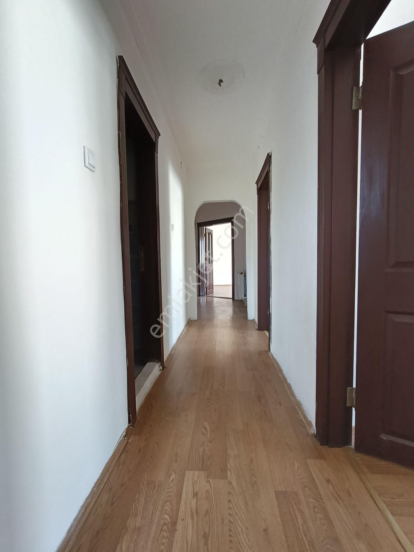 Polat Livedan Mesut Evler Sitesinde Kiralık Ara Kat 3+1 - Görsel 16