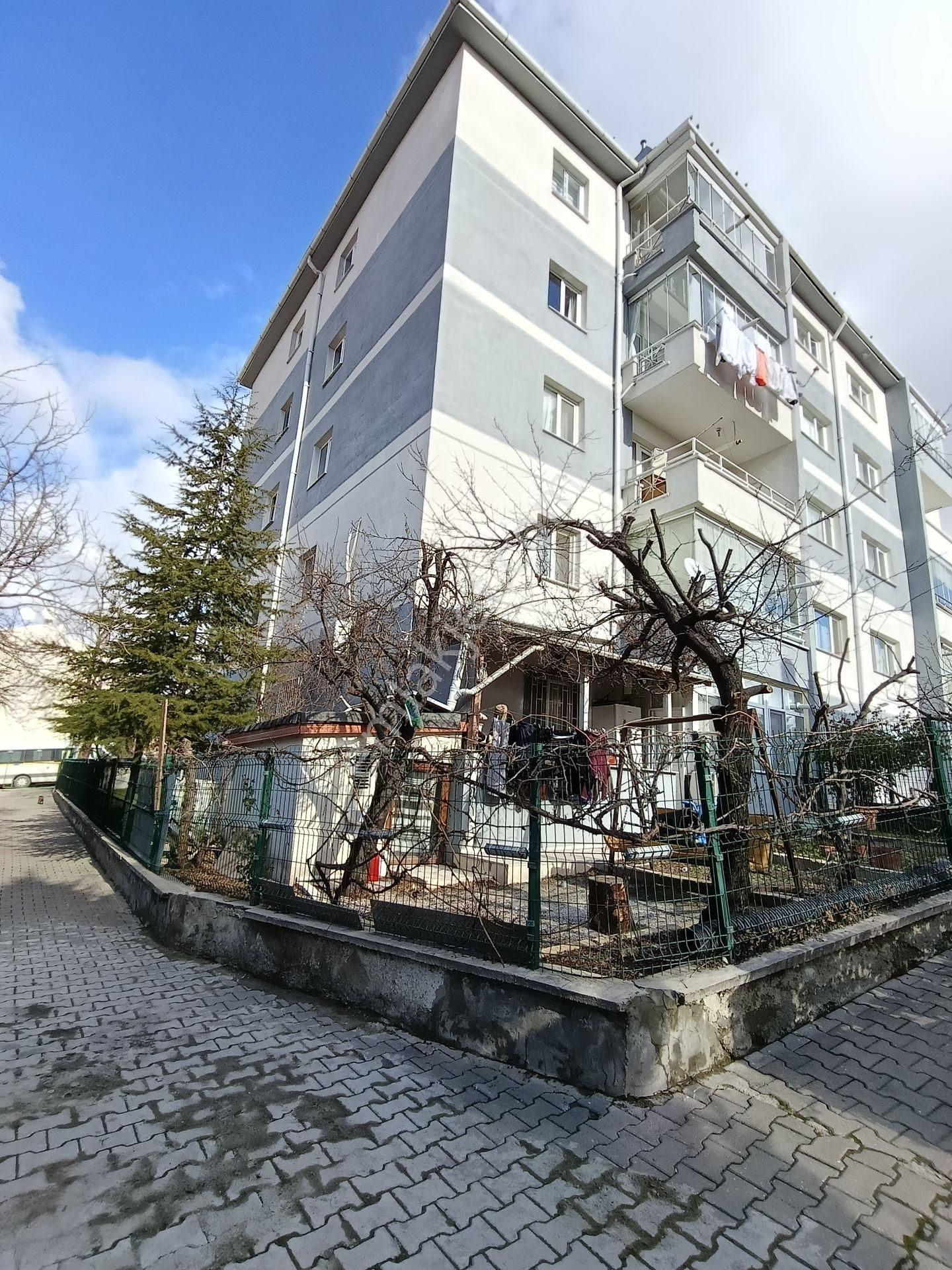 Polat Livedan Mesut Evler Sitesinde Kiralık Ara Kat 3+1 - Görsel 3