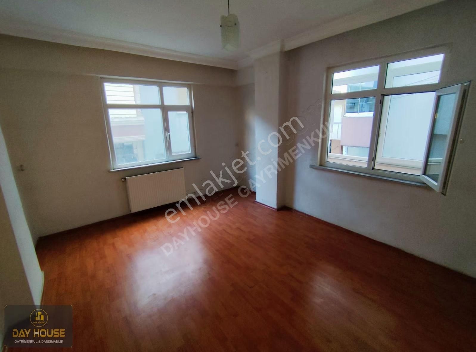 Zübeyde Hanım Mahallesi'nde Geniş Balkonlu Kullanışlı Daire - Görsel 21