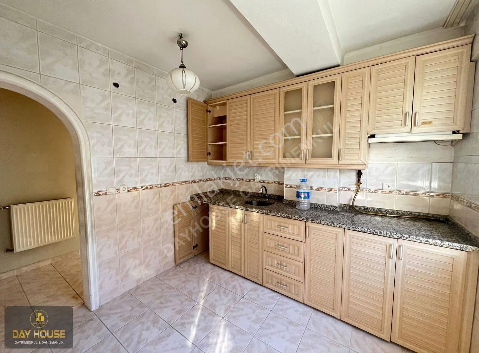 Gazi Merkezi Konumda Masrafsız 2+1 Daire - Görsel 29