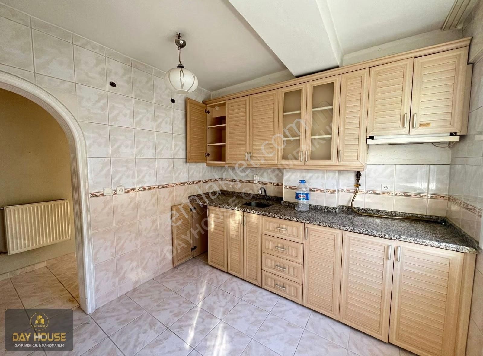 Gazi Merkezi Konumda Masrafsız 2+1 Daire - Görsel 31