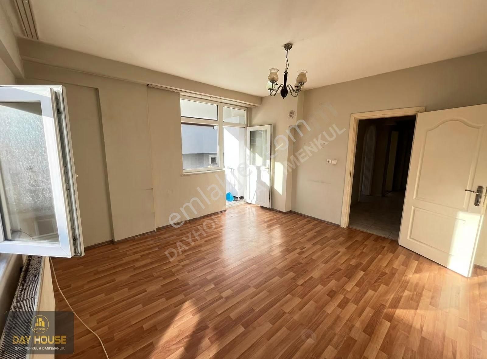 Gazi Merkezi Konumda Masrafsız 2+1 Daire - Görsel 15