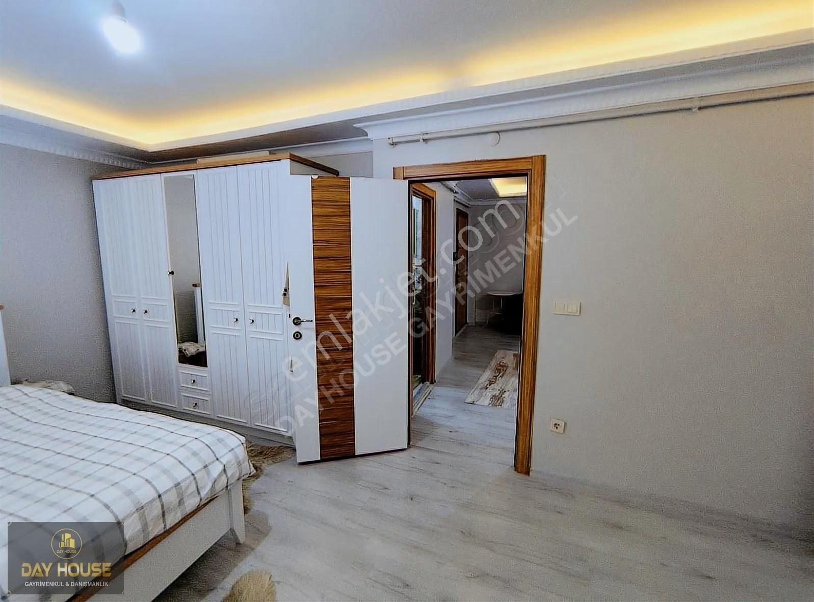 Zübeyde Hanım Mahallesi'nde Satılık Eşyalı Dubleks - Görsel 21