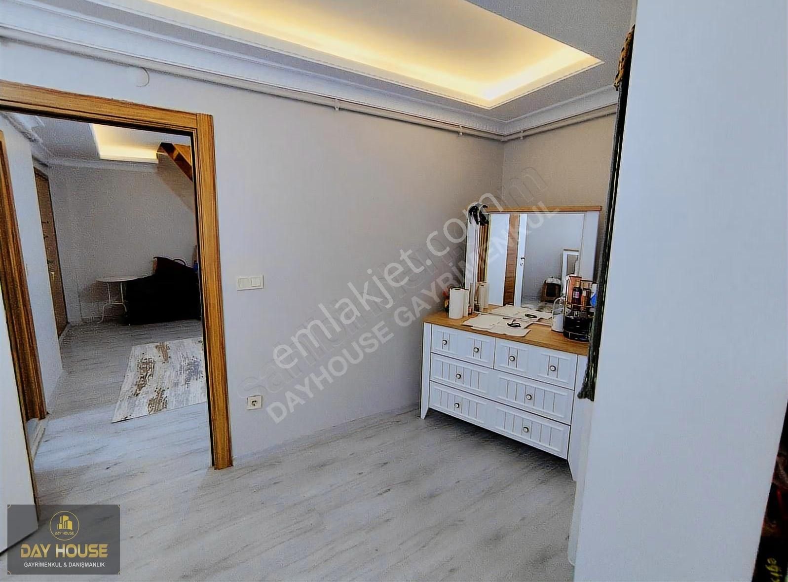 Zübeyde Hanım Mahallesi'nde Satılık Eşyalı Dubleks - Görsel 6