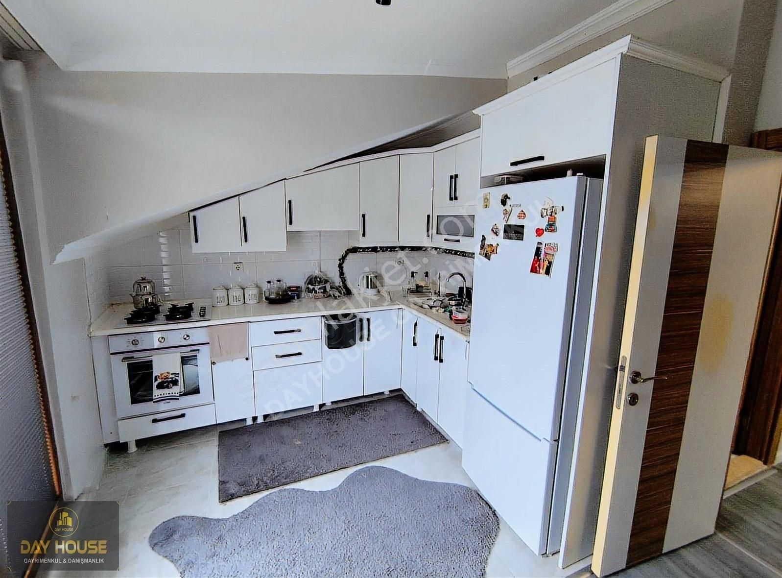 Zübeyde Hanım Mahallesi'nde Satılık Eşyalı Dubleks - Görsel 27